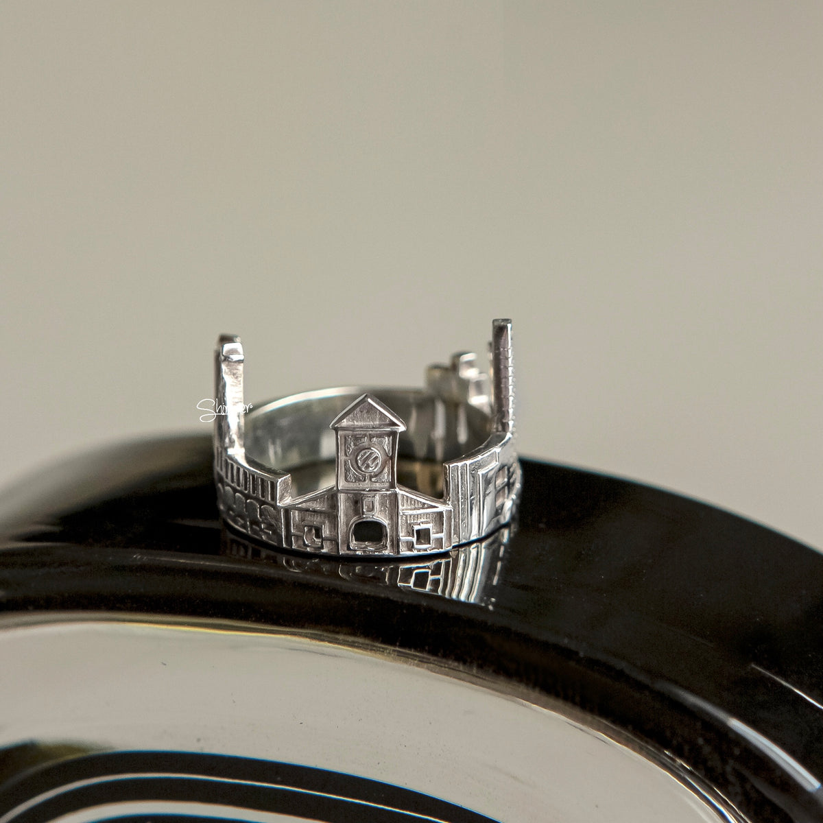 Saigon City Ring SHIMMER ASTOUD