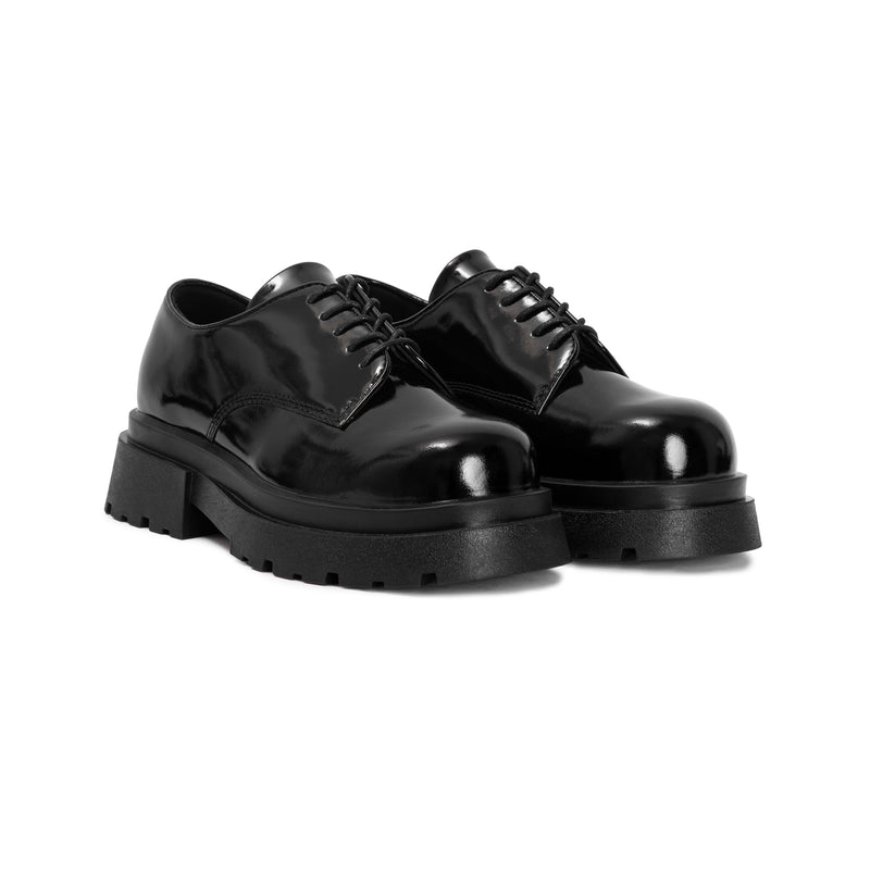 the-chunky-wolf-ss24-shiny-black-derby the wolf astoud