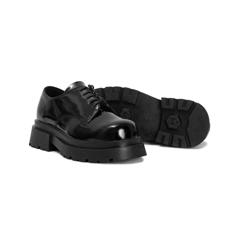 the-chunky-wolf-ss24-shiny-black-derby the wolf astoud