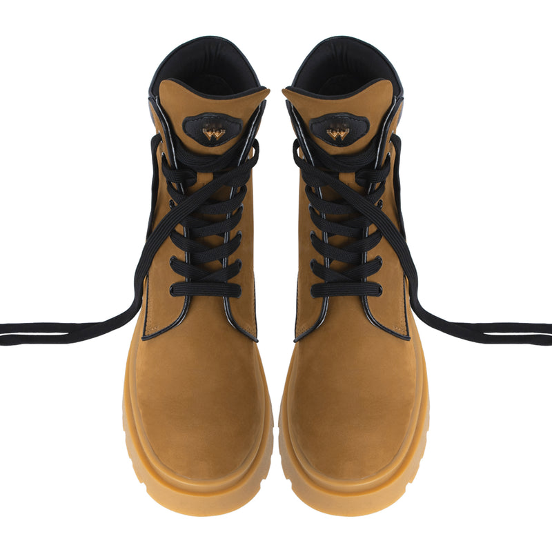 the-gigantic-wolf-tobacco-combat-boot thewolf astoud