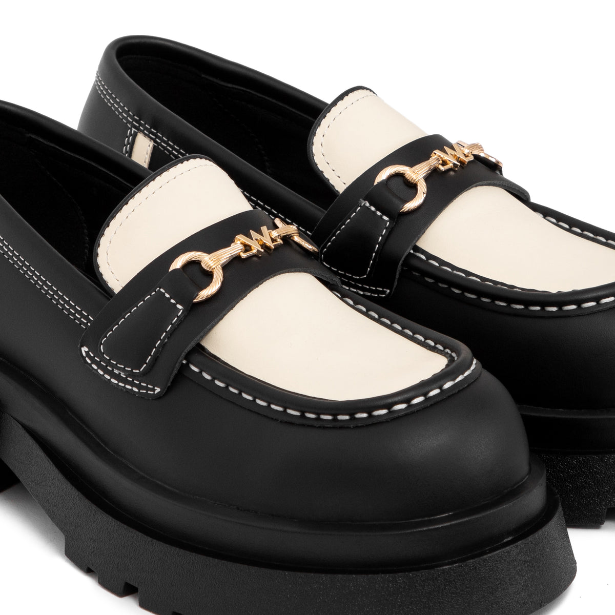 the-chunky-wolf-ss24-black-offwhite-loafer thewolf astoud