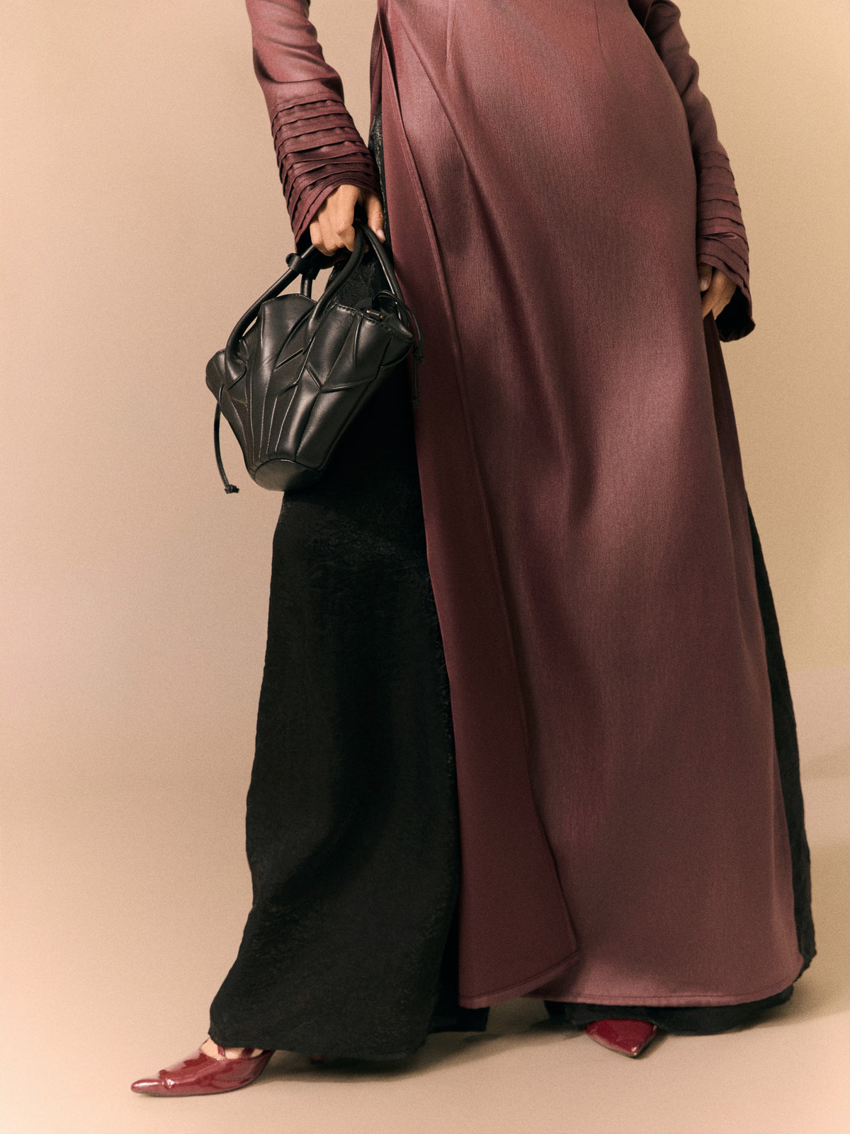 BLACK DRIED LOTUS LEAVES LEATHER BAG - PM