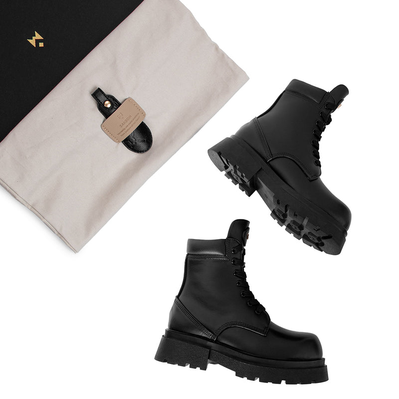 the-gigantic-wolf-black-combat-boot thewolf astoud