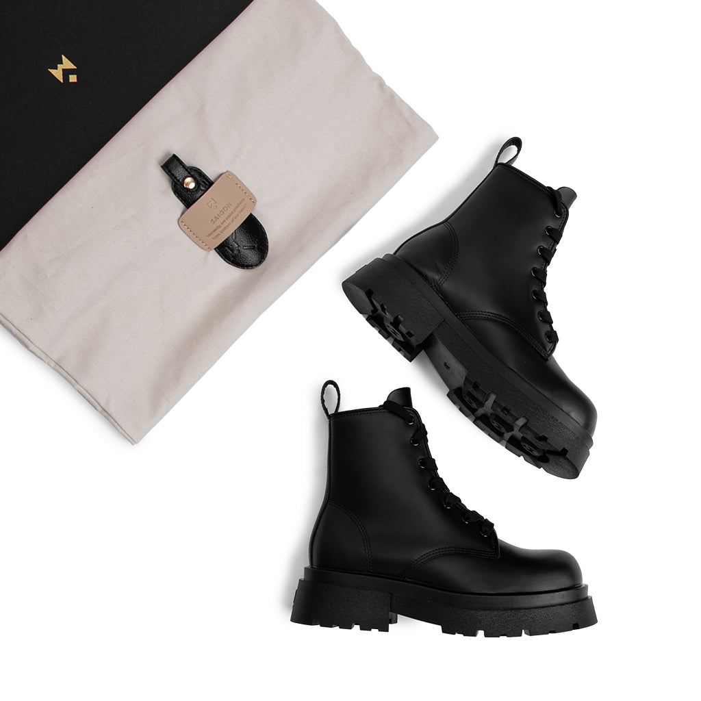 the-chunky-wolf-ss24-black-combat-boot the wolf astoud