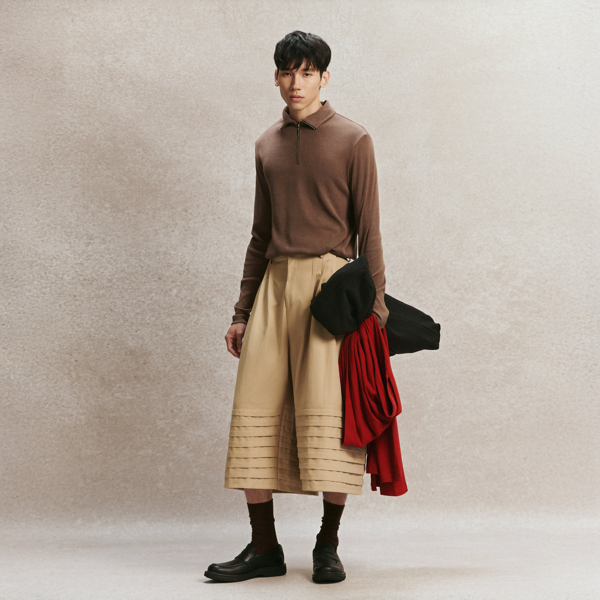Brown Nain Zip Top AIN Astoud