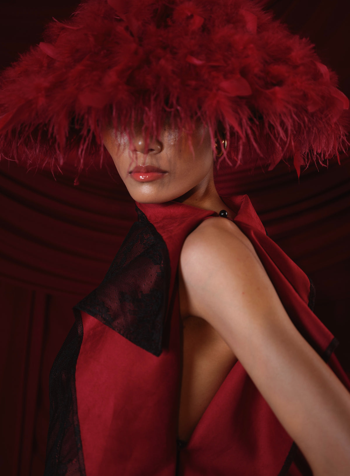 mi?t-v??n-feathered-palm-leaf-conical-hat an heritage astoud