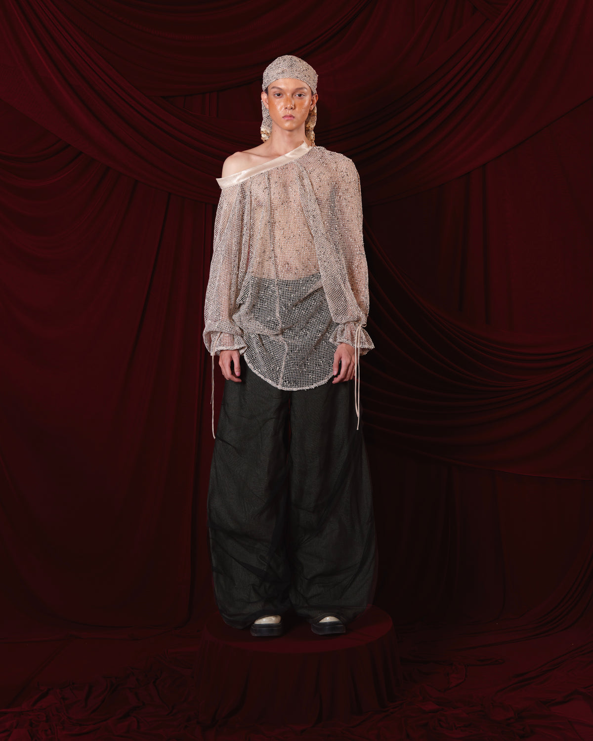 beige-hoa-tinh-mesh-shirt an heritage astoud