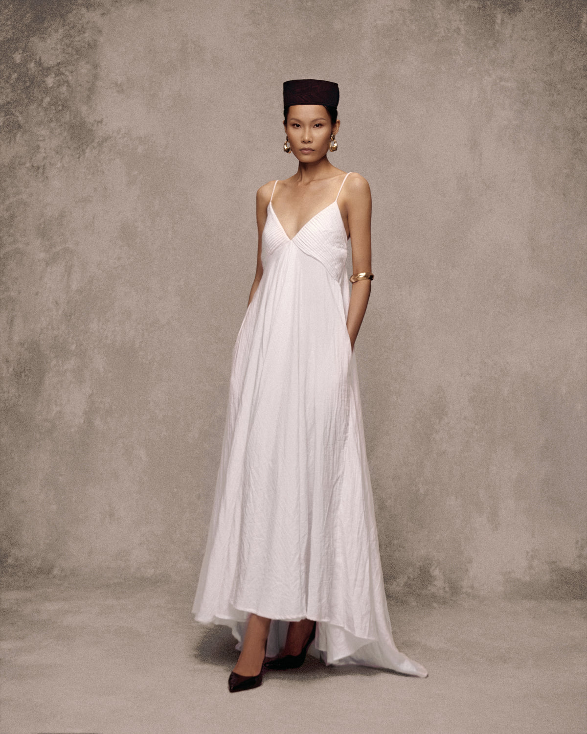 B?ch ??ng Muslin Gown AN HERITAGE ASTOUD