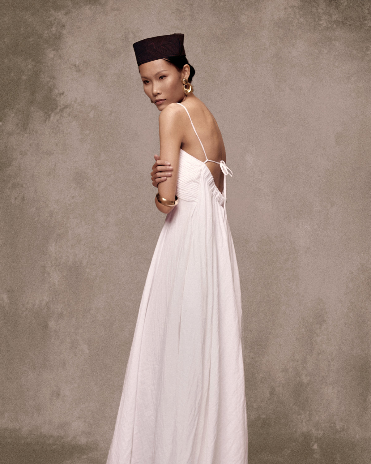 B?ch ??ng Muslin Gown AN HERITAGE ASTOUD