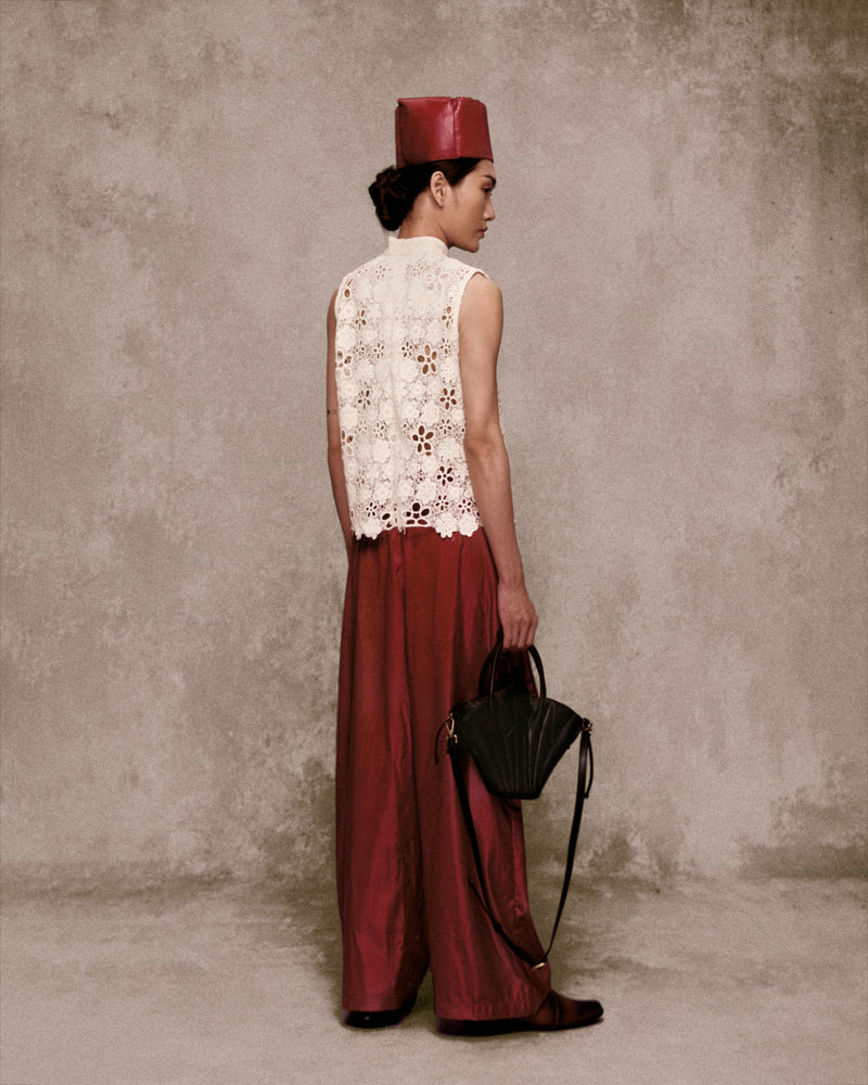 B?n Nghé Lace Mandarin Top AN HERITAGE ASTOUD