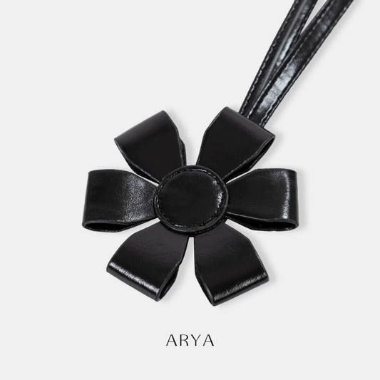 BLACK FLORAL CHARM