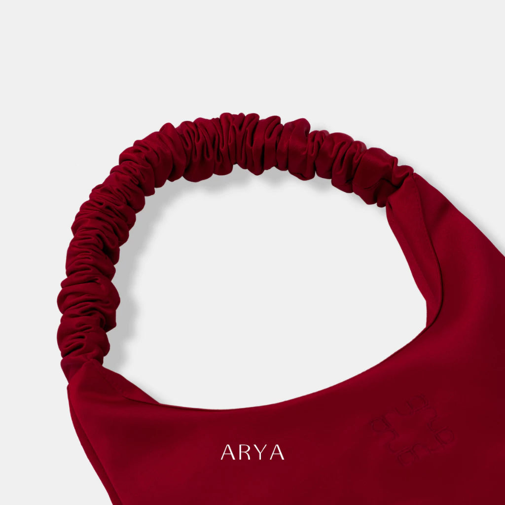 RED RUFFLE TAFTA TOTE BAG
