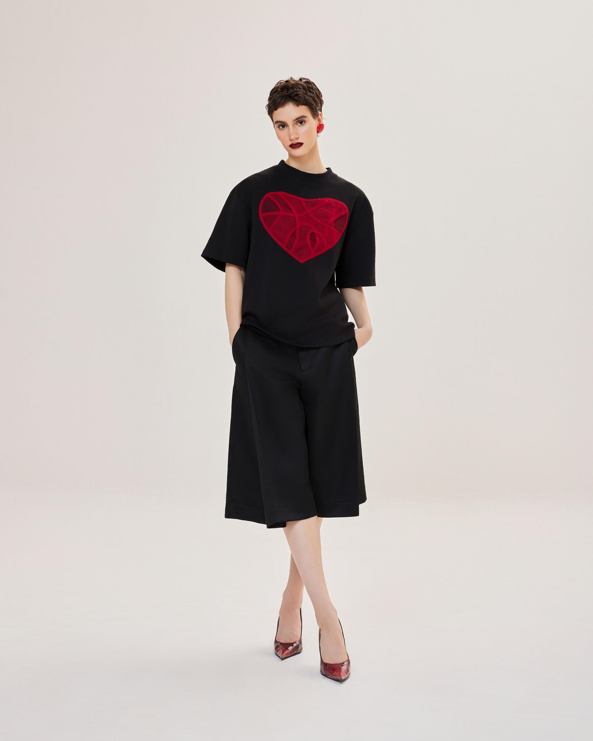 tsunami-heart-t-shirt-black astoud caostu