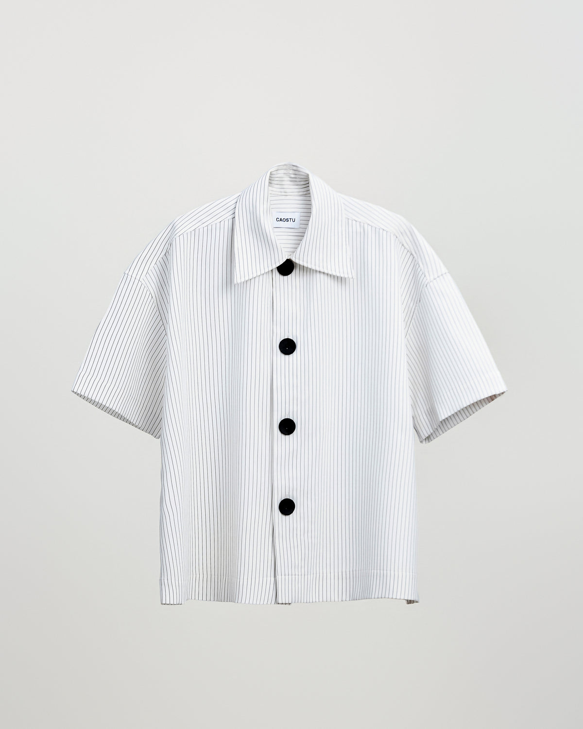 cuc-den-shirt-white astoud caostu