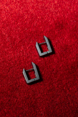 thang-tram-earrings profilemomo astoud