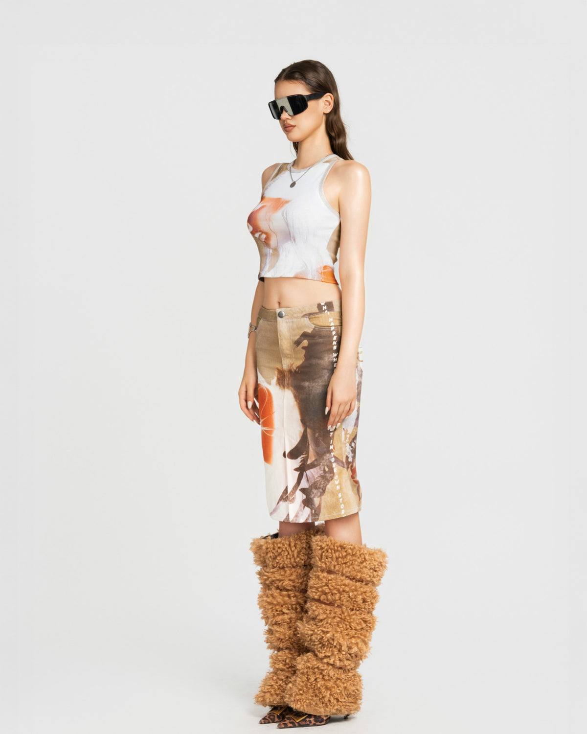 MAP FACE PRINTED CROPPED TOP - BROWN
