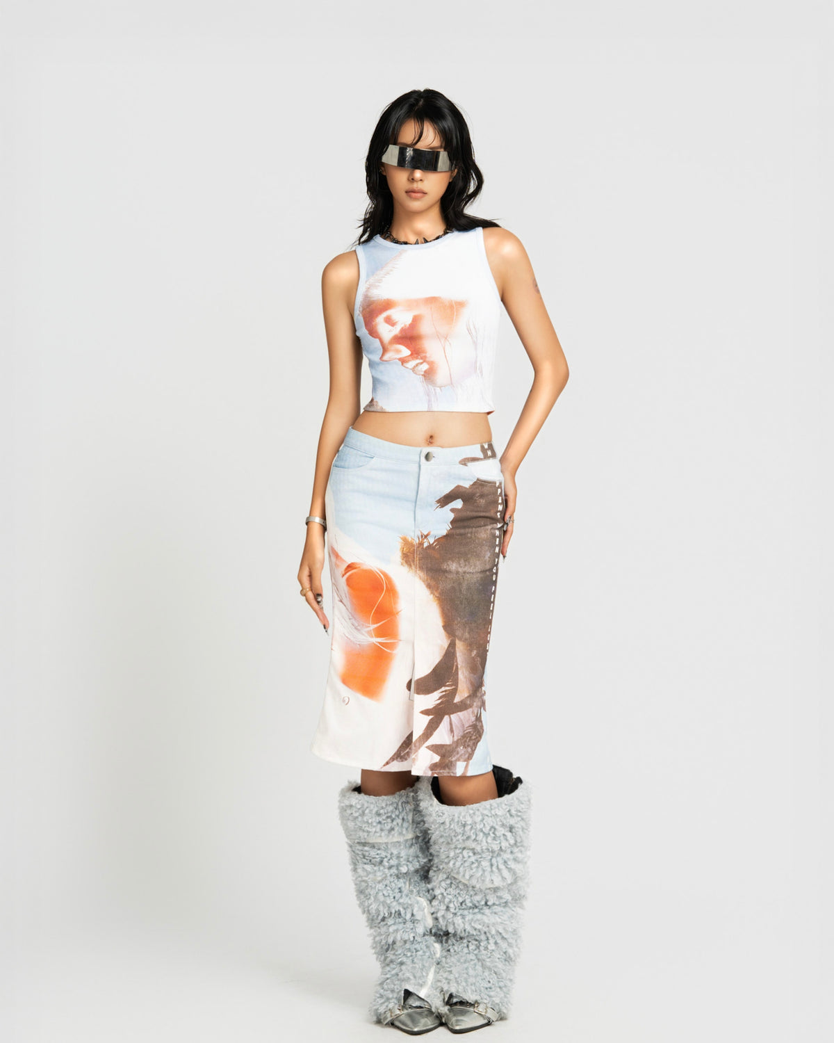 MAP FACE PRINTED CROPPED TOP - BLUE