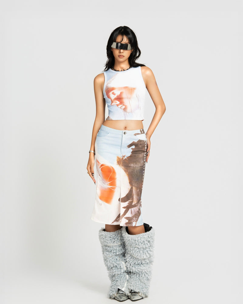 MAP FACE PRINTED CROPPED TOP - BLUE
