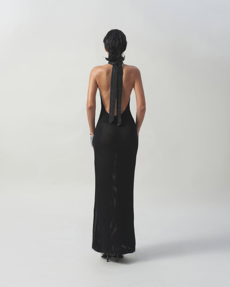 backless-crochet-dress tatichu astoud