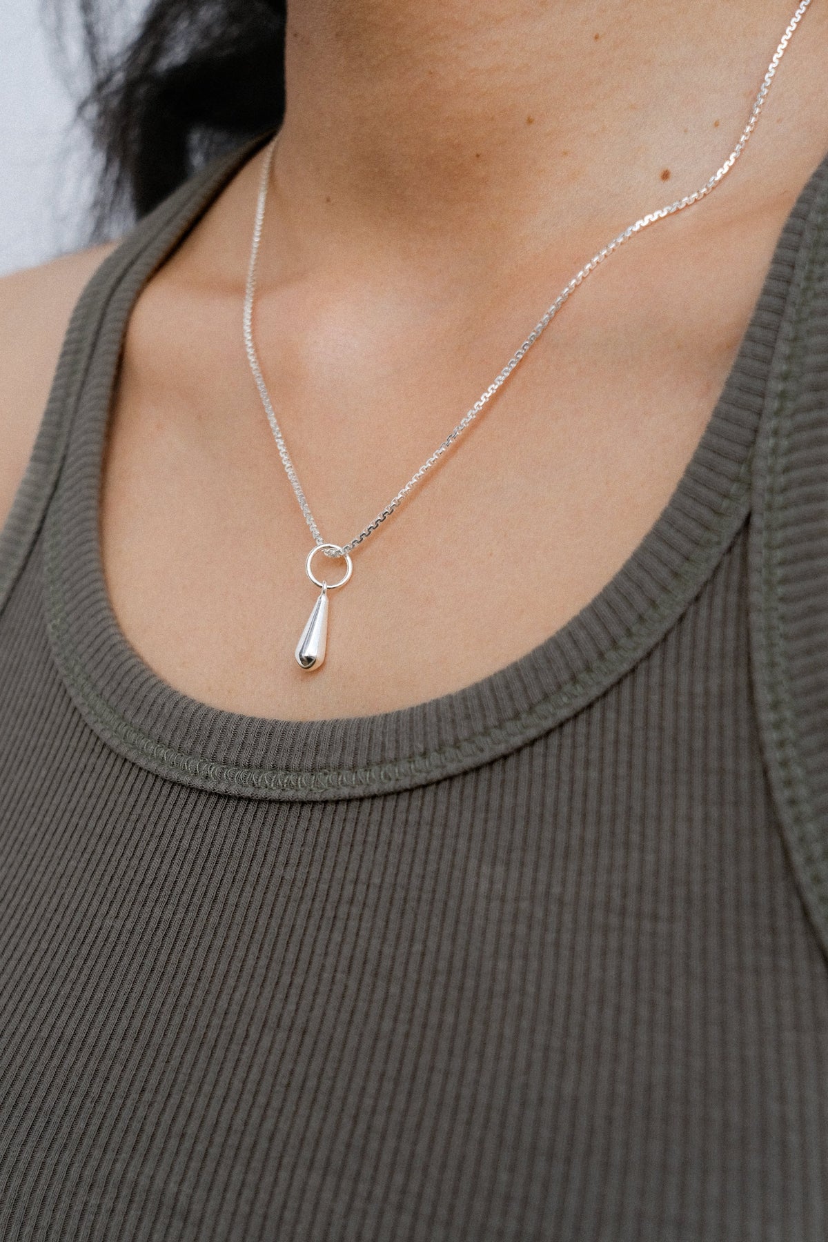 droplet-earring-JELLYFISH