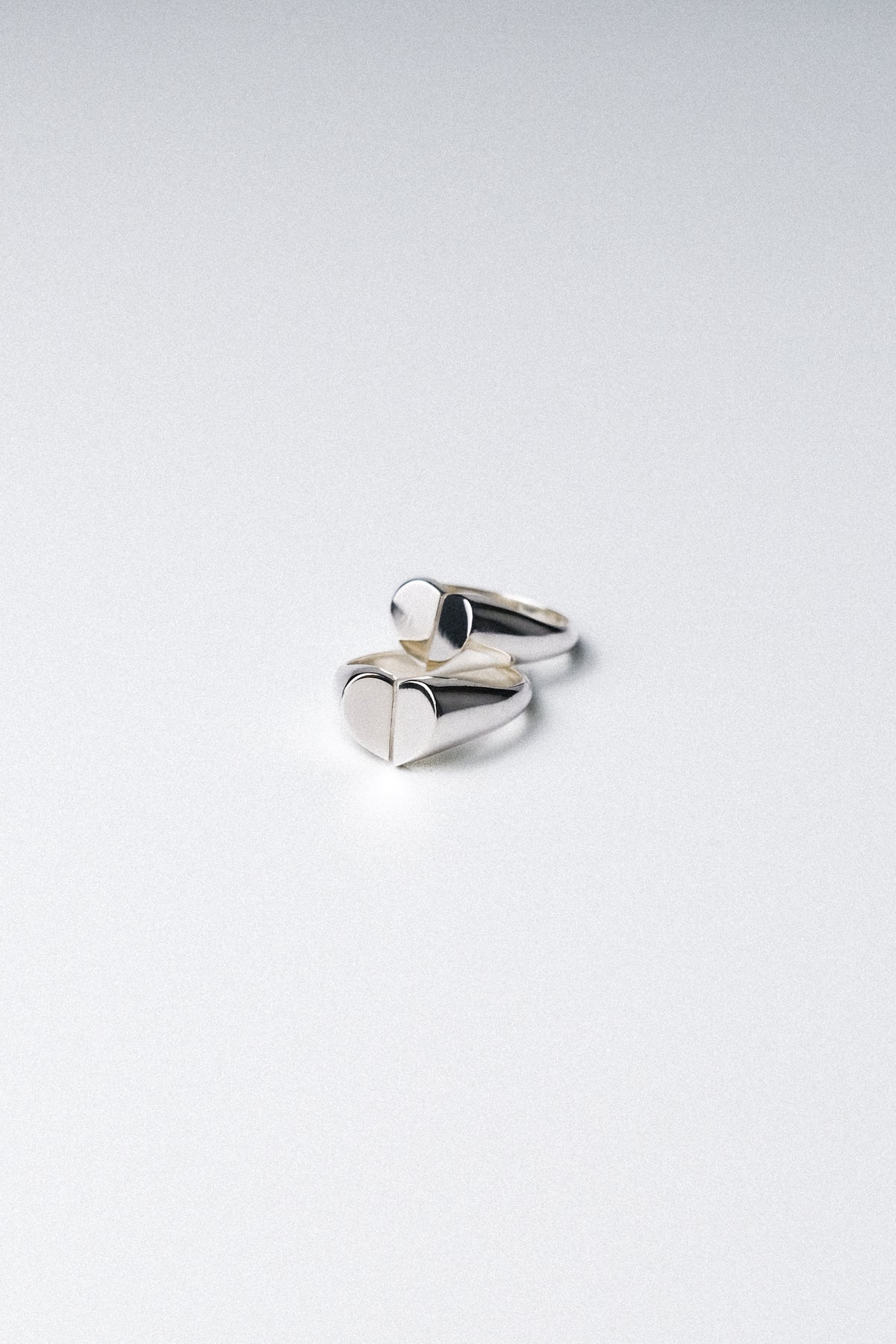 loveless-signet-ring-JELLYFISH