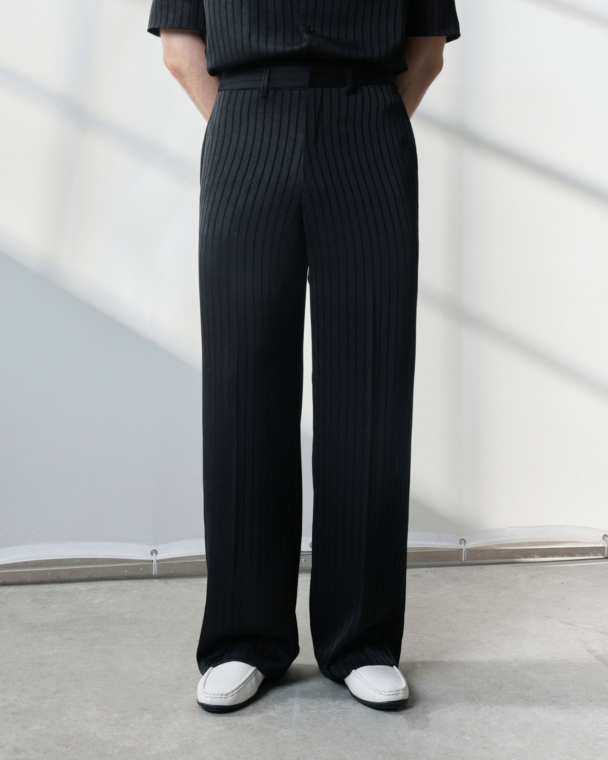 s25-mens-black-pinstriped-silk-pants fortythree astoud