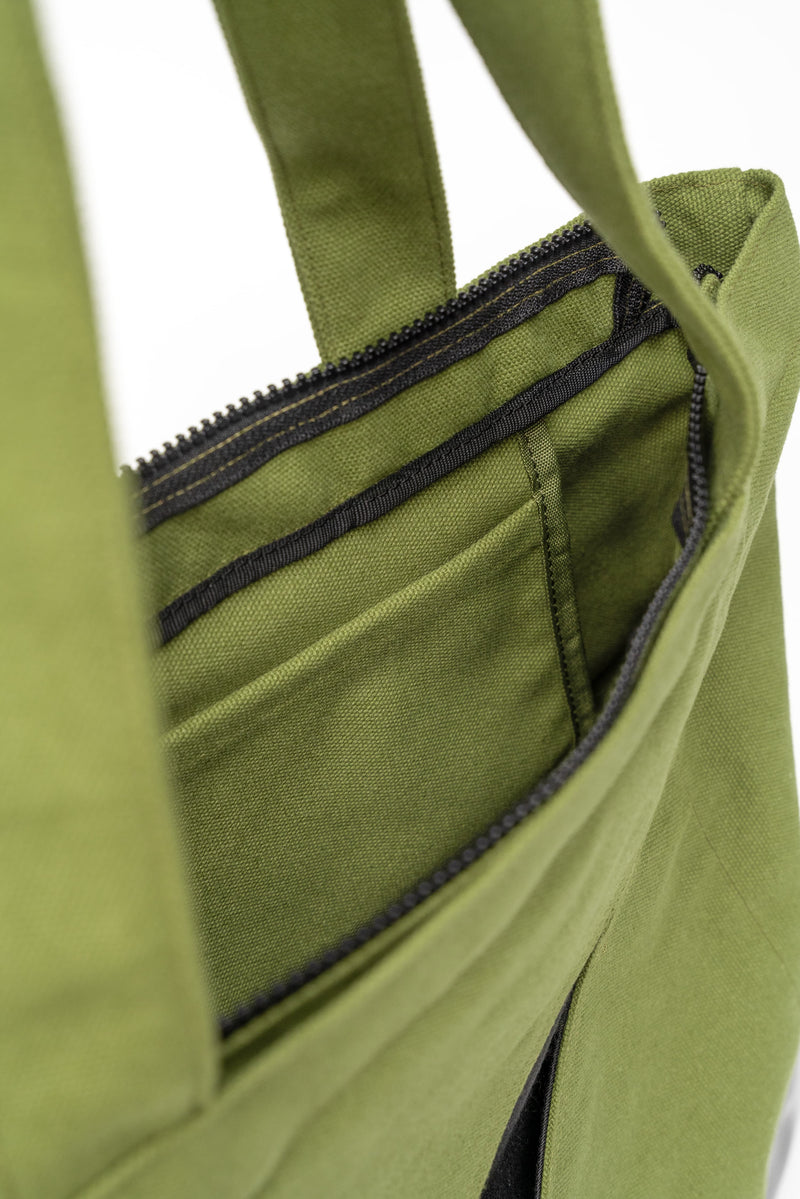 strap-3-tote-caliiste-green jump out astoud