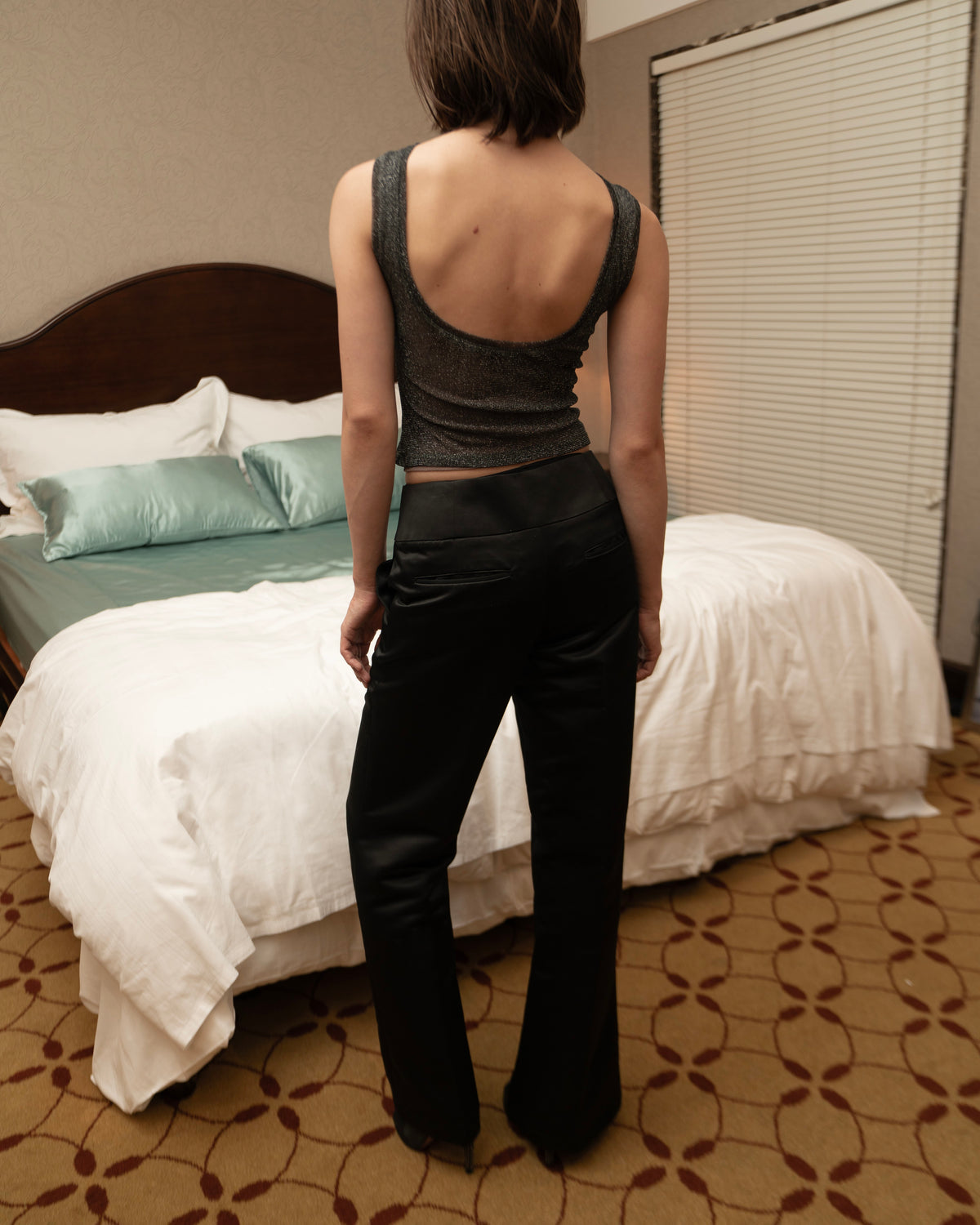 BLACK SILK MOSS HOUR PANT
