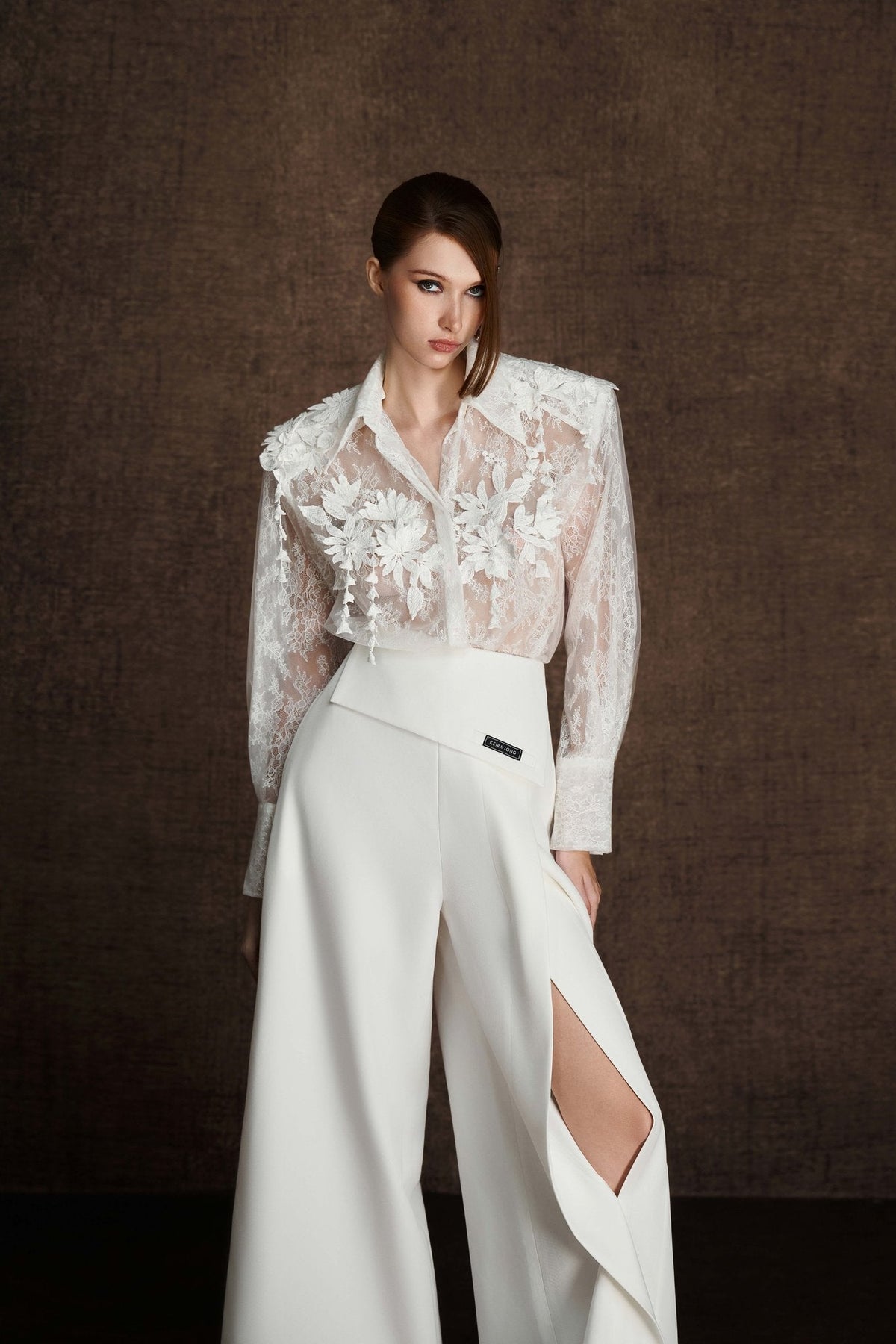 WHITE EMBROIDERED VINE SHIRT