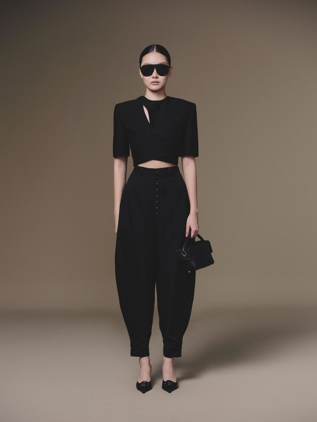BLACK DIAGONAL WRAP TOP