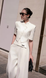 WHITE FLAP COLLAR TOP