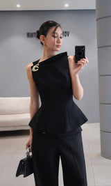BROOCH PEPLUM TOP