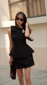 BROOCH PEPLUM TOP