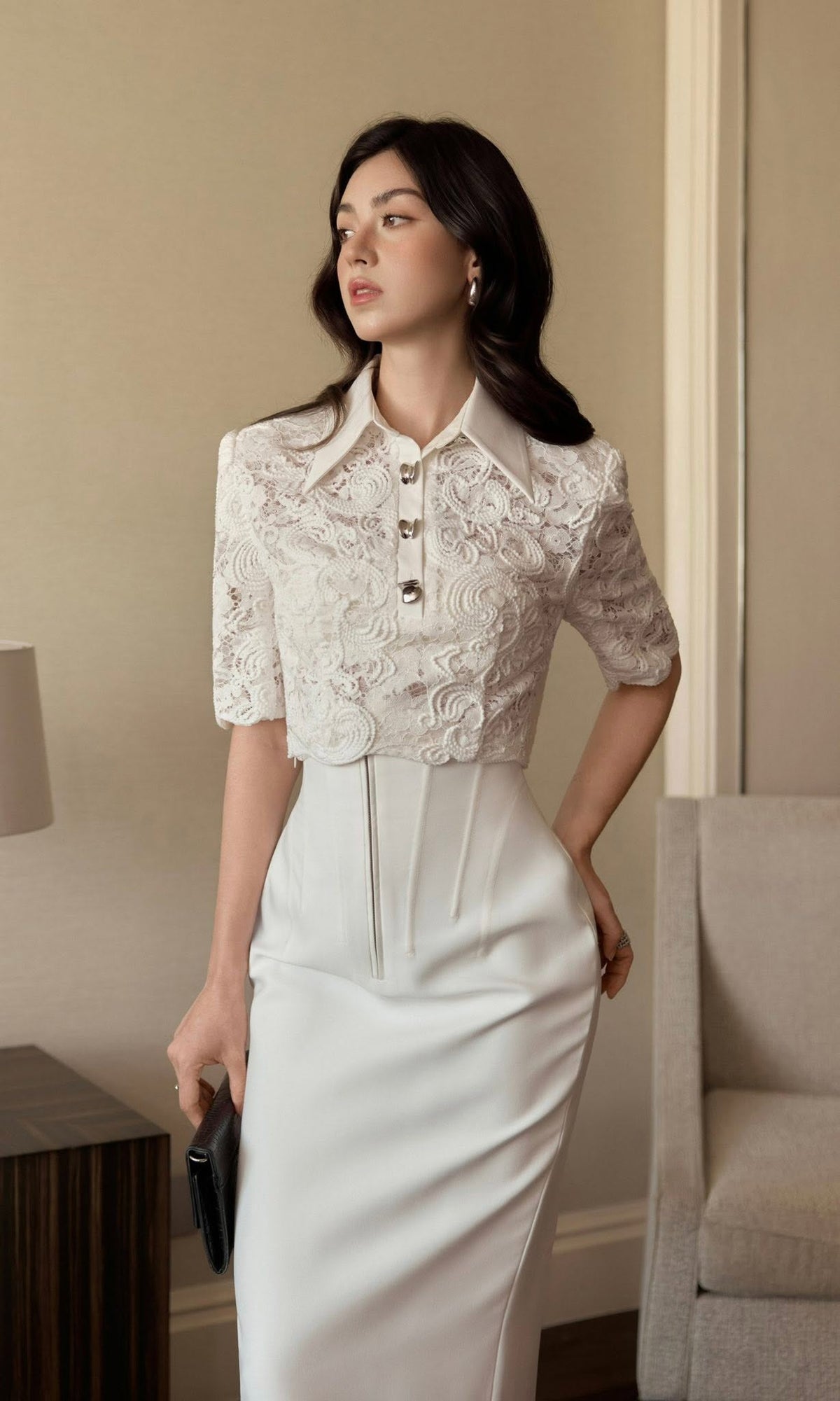 WHITE LACE CROPPED SHIRT