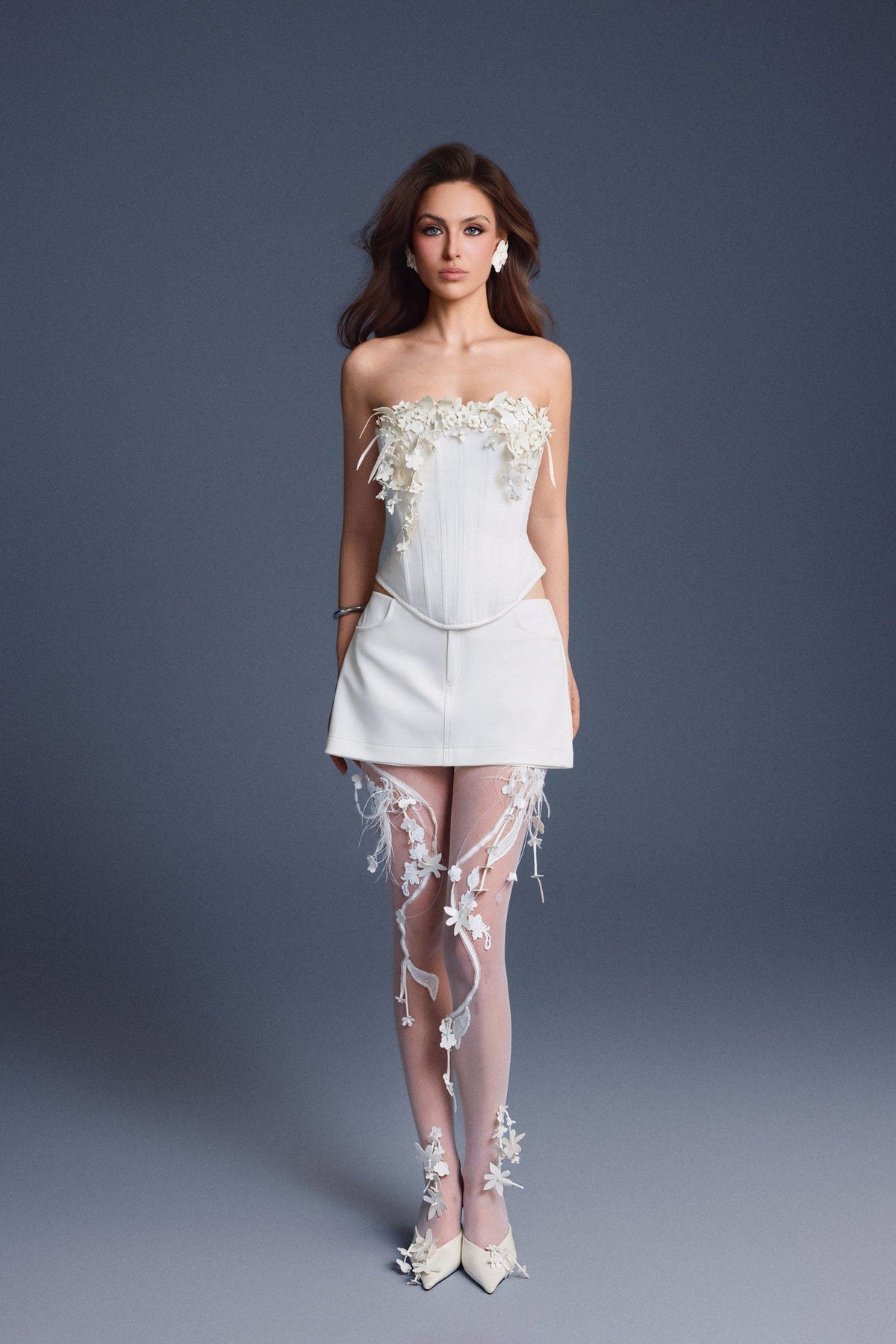 WHITE BOUQUET CORSET TOP