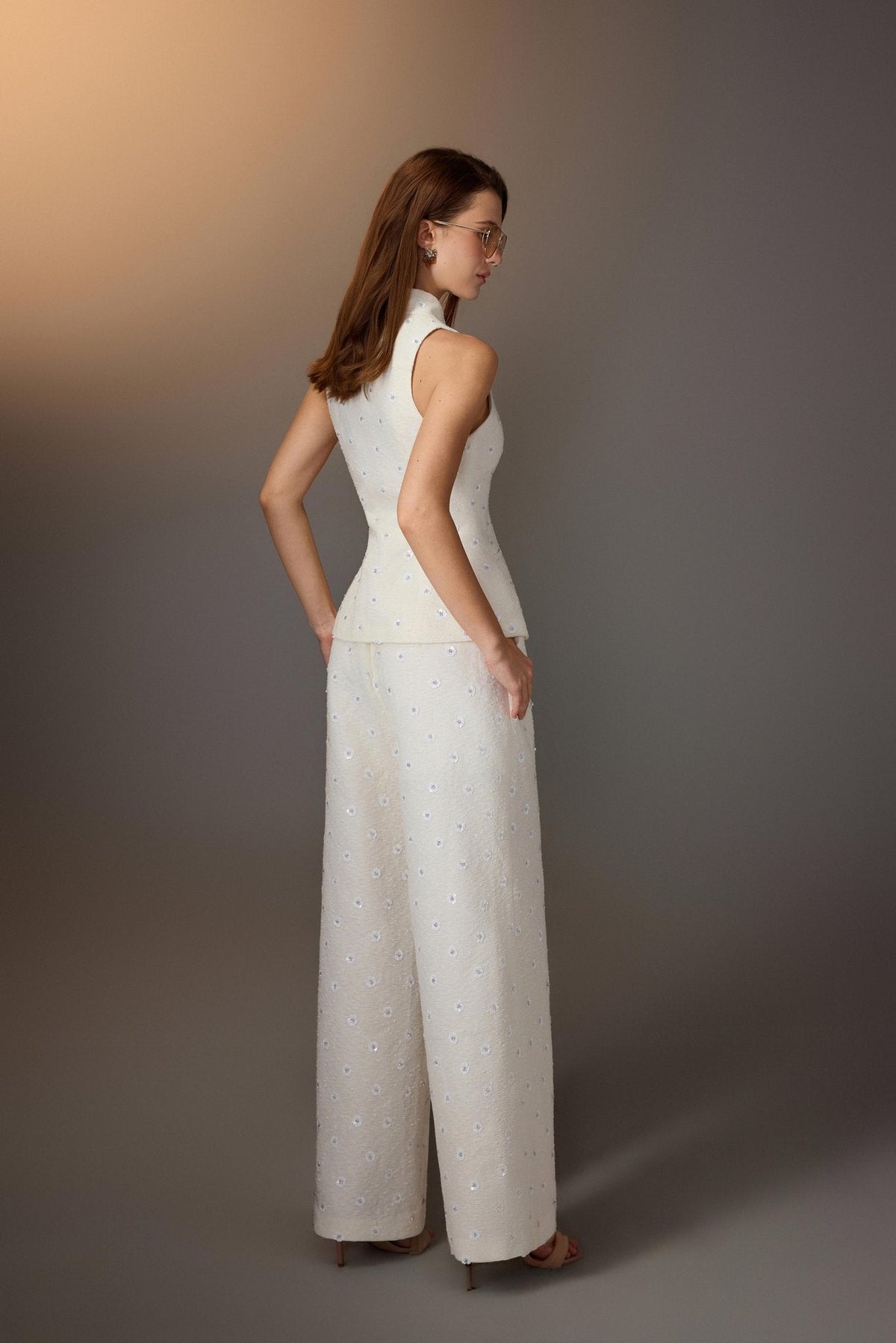 WHITE KODEMARI WAISTCOAT