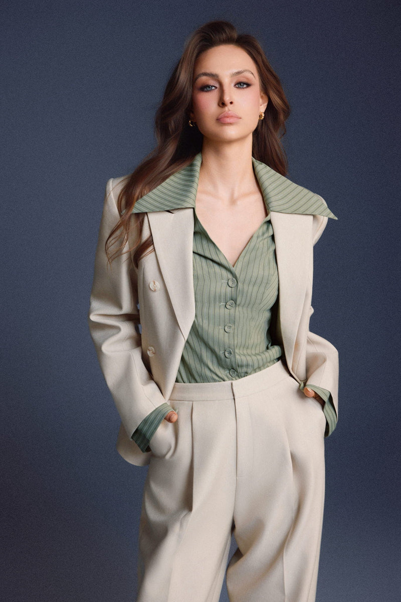 TAILORED CINCHED SHIRT
