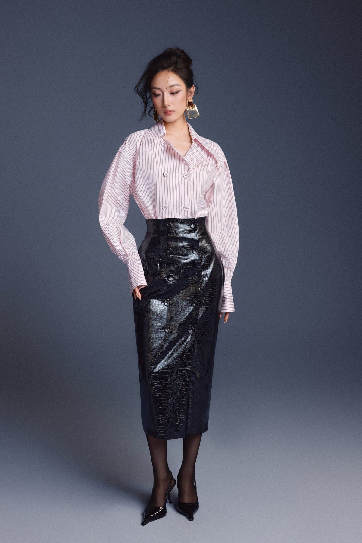 BLACK LEATHER SCULPTED SKIRT