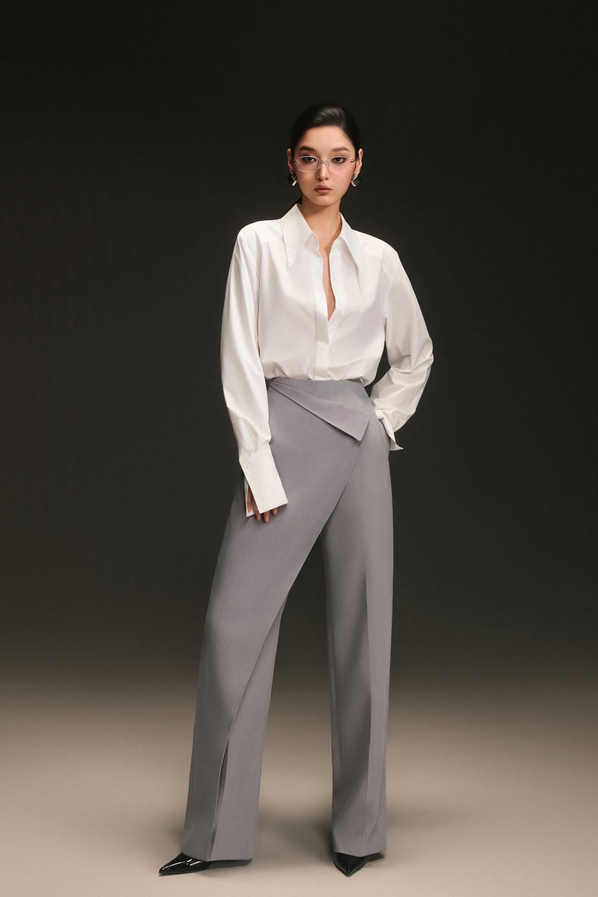 GREY CROSSFOLD TROUSER