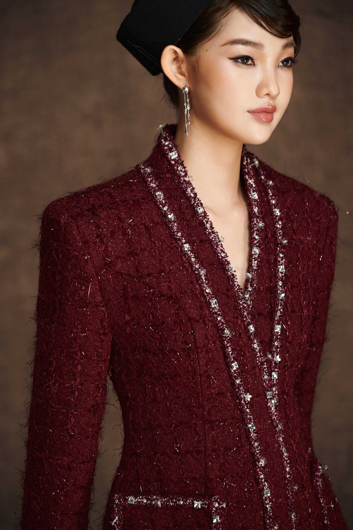 RED EMBROIDERED V-NECK JACKET