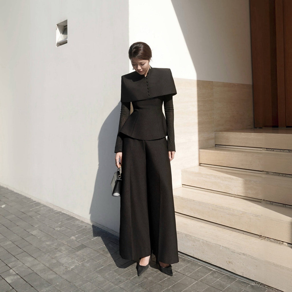 BUTTON COLLAR CAPE