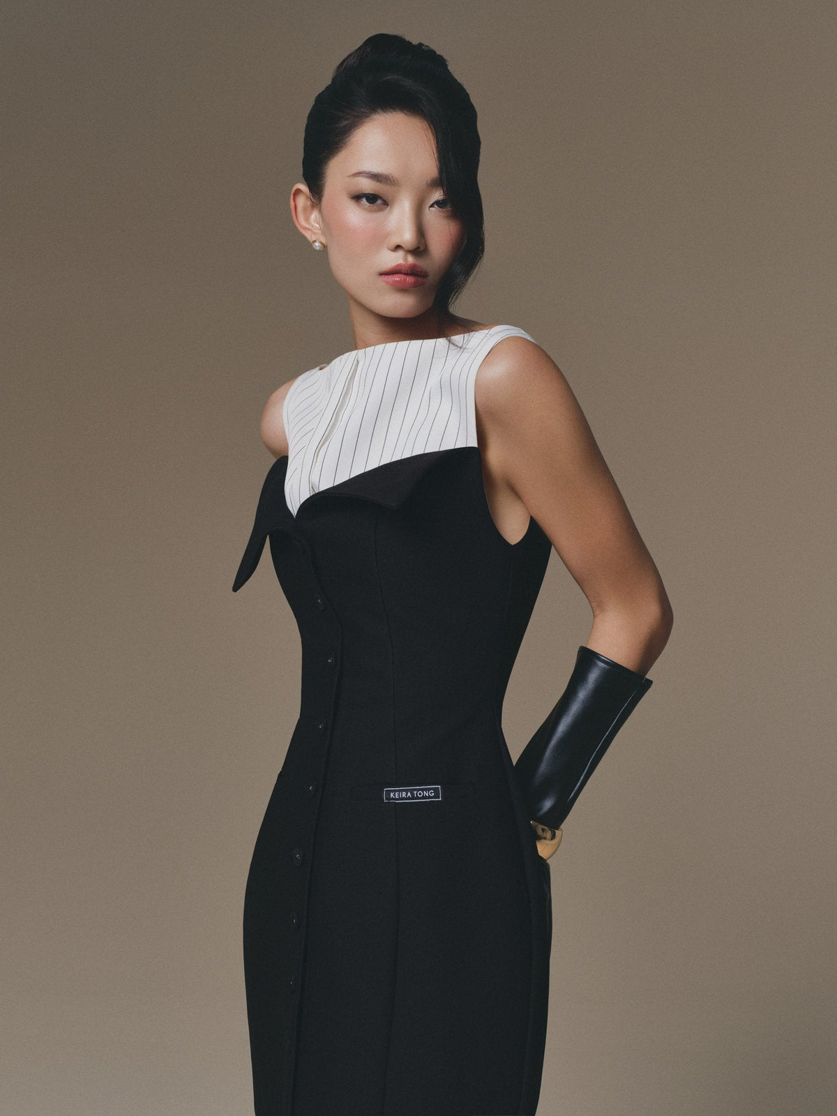 BLACK FLIPPED-BUST PANEL DRESS