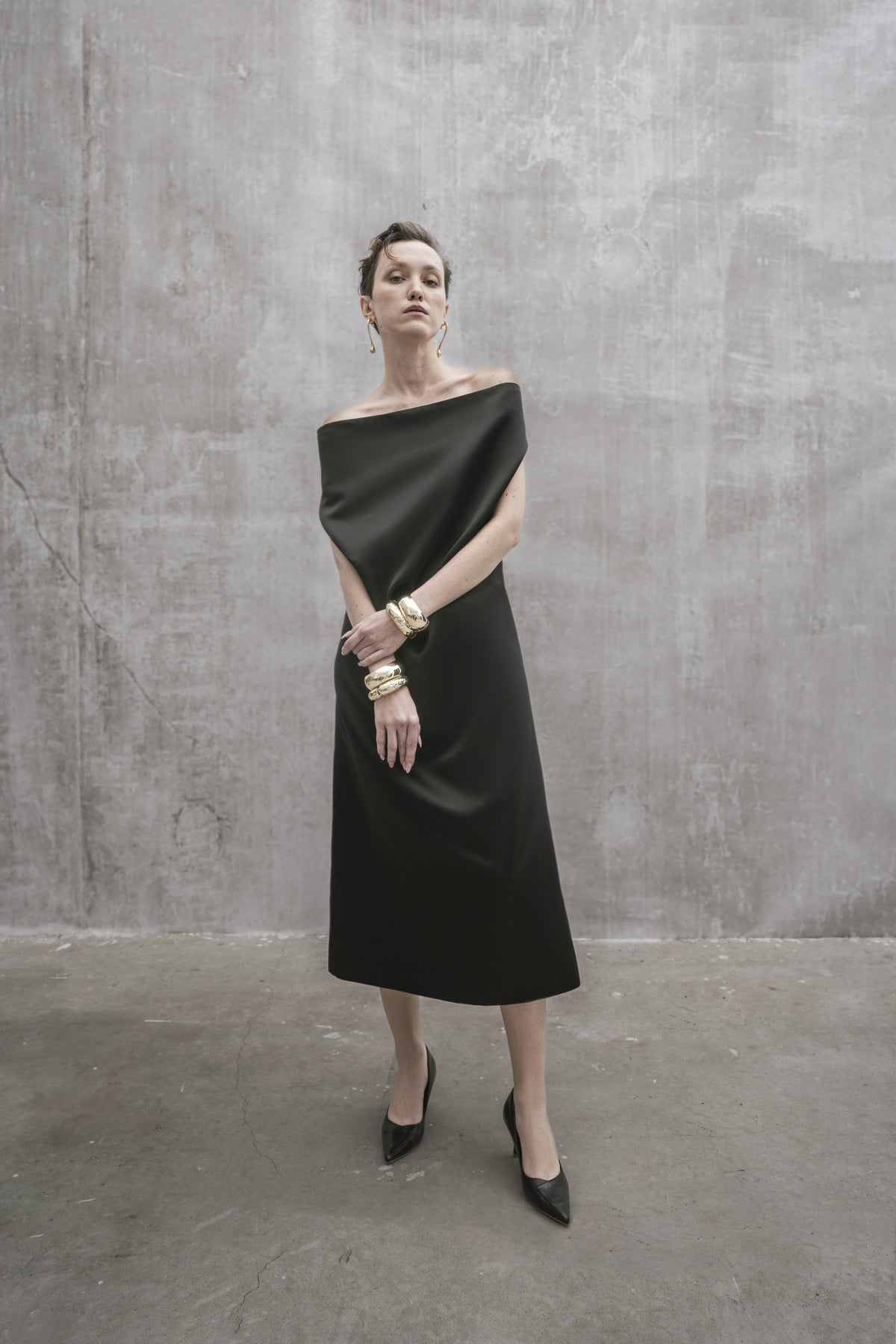 s25-womens-black-taffeta-dress fortythree astoud