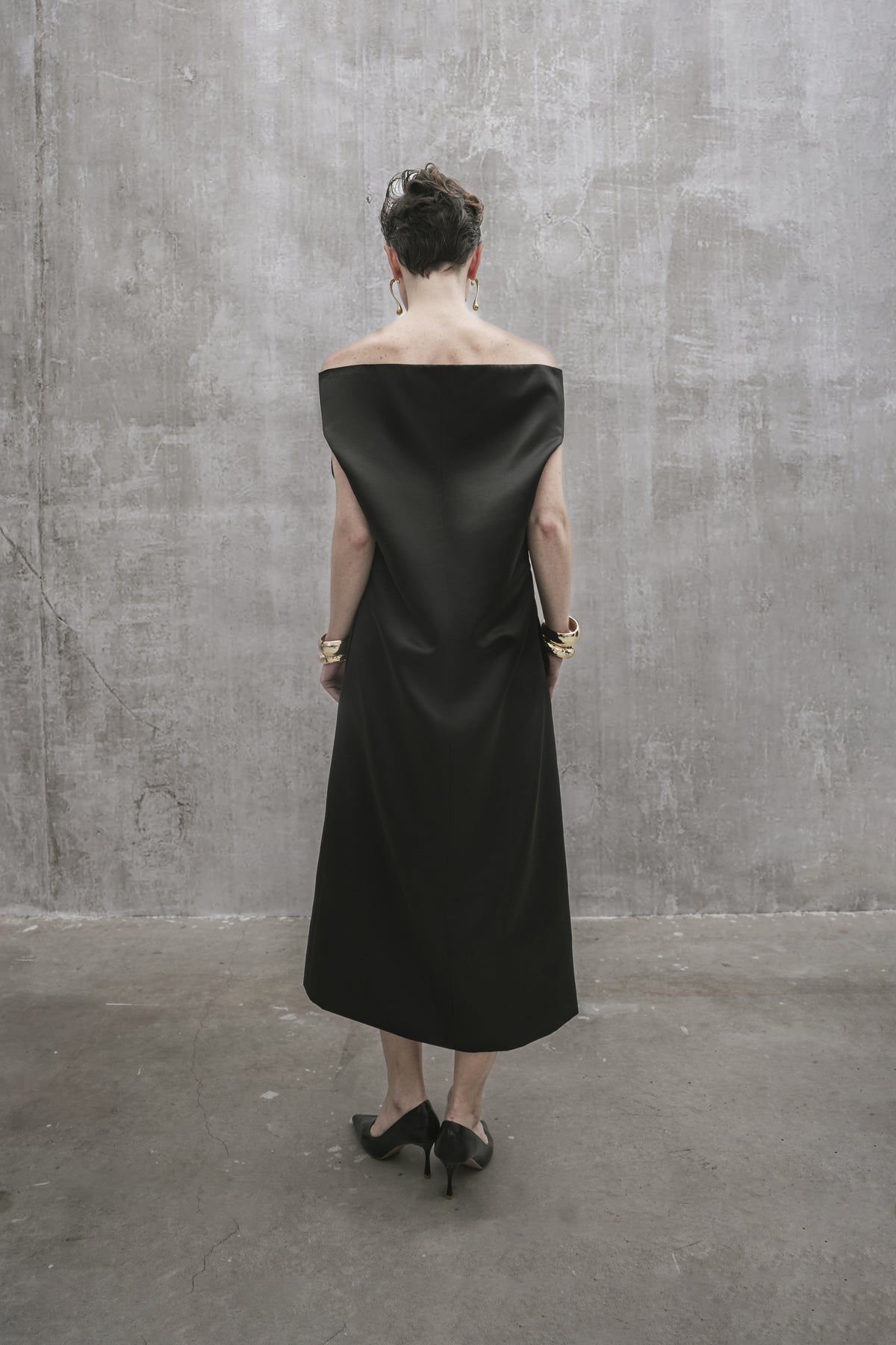 s25-womens-black-taffeta-dress fortythree astoud