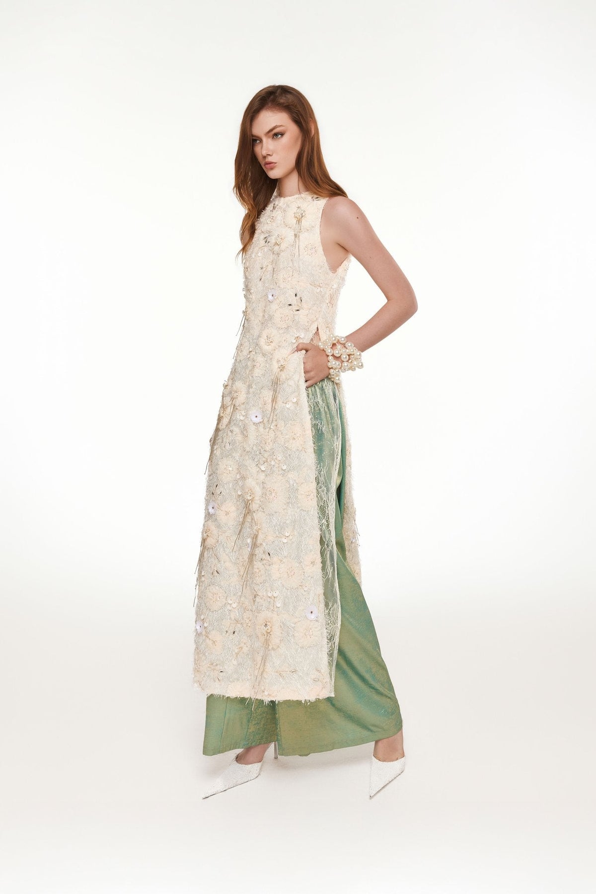 CAMELLIA BEADING AO DAI