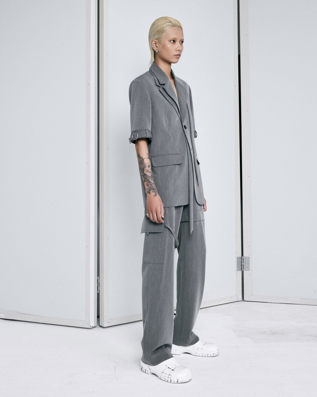 ultimate-grey-short-sleeve-blazer-FORTYTHREE-ASTOUD