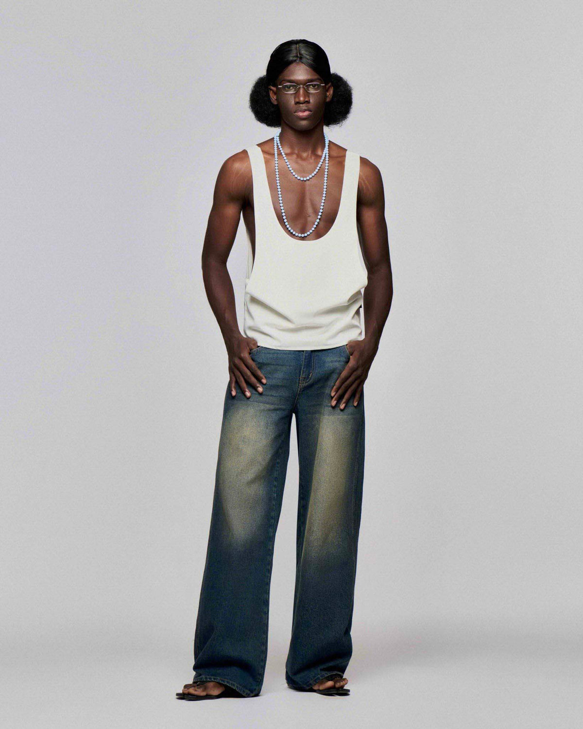 washed-jeans-relaxed-fit-straight-leg-unisex-blue-denim-white-splashes-lider-astoud