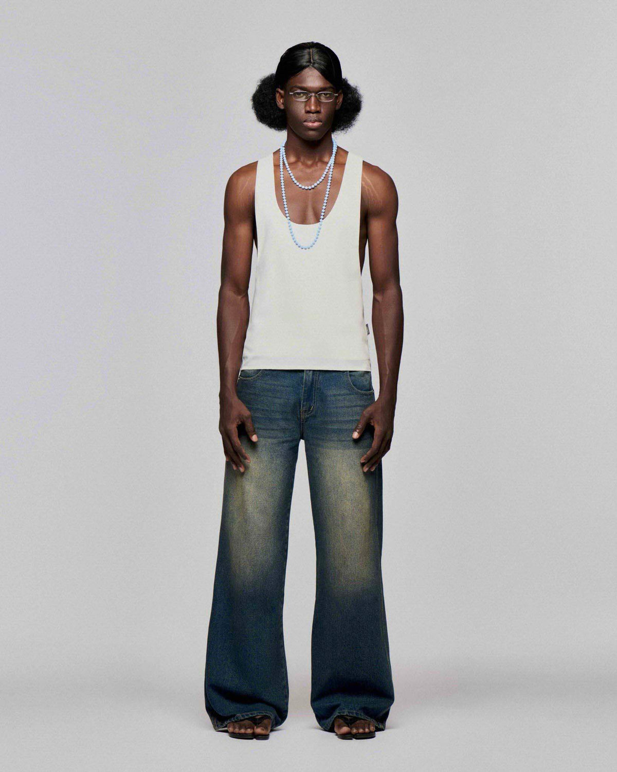washed-jeans-relaxed-fit-straight-leg-unisex-blue-denim-white-splashes-lider-astoud