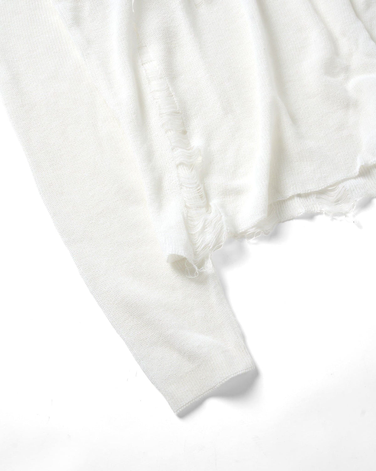 WHITE KNIT DISTRESSED DOUBLE SLEEVES