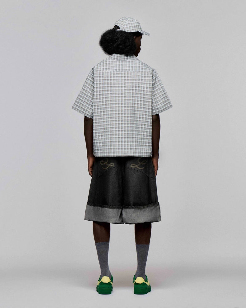 washed-black-overrolled-carpenter-shorts lider astoud